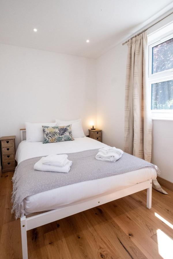 Three Tuns Apartments - Hazel - Aldeburgh Coastal Cottages Pettistree ภายนอก รูปภาพ